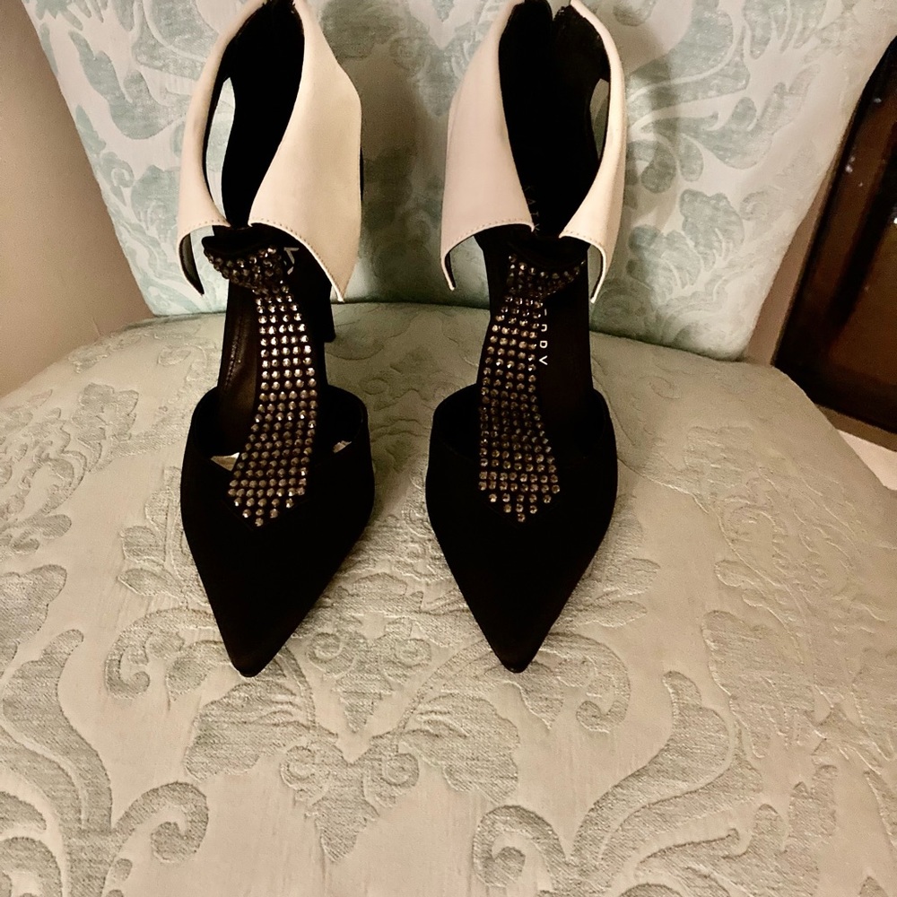 Katy Perry Tuxedo Shoes!!